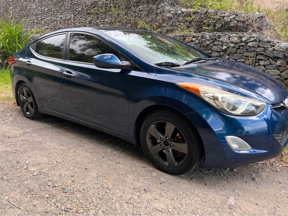 2013 Hyundai Elantra - foto 4