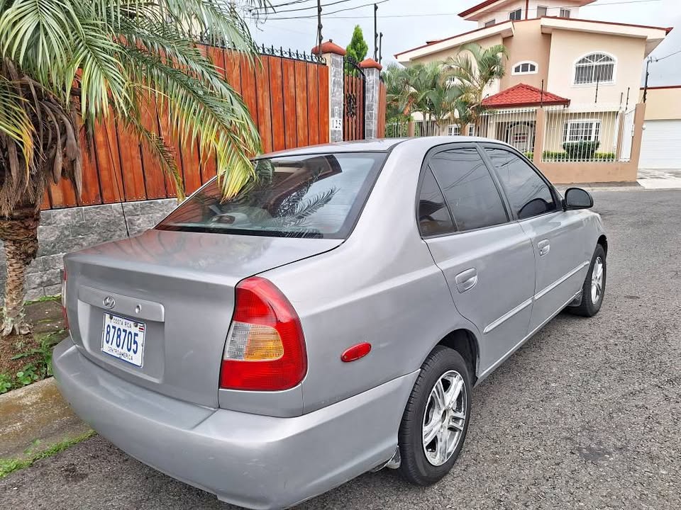 2002 Hyundai Accent