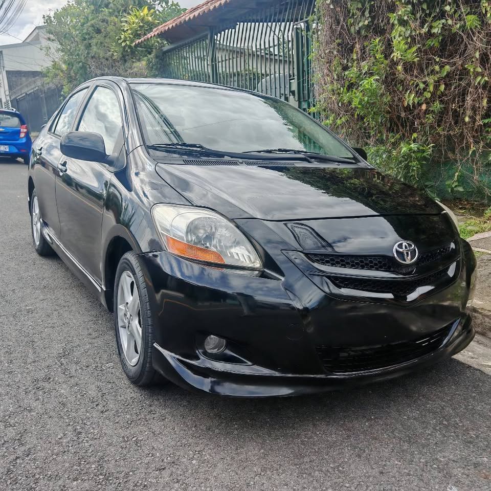2008 Toyota Yaris - foto 2