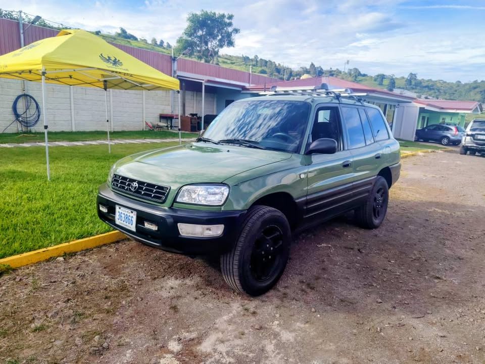 2000 Toyota RAV4 - foto 2