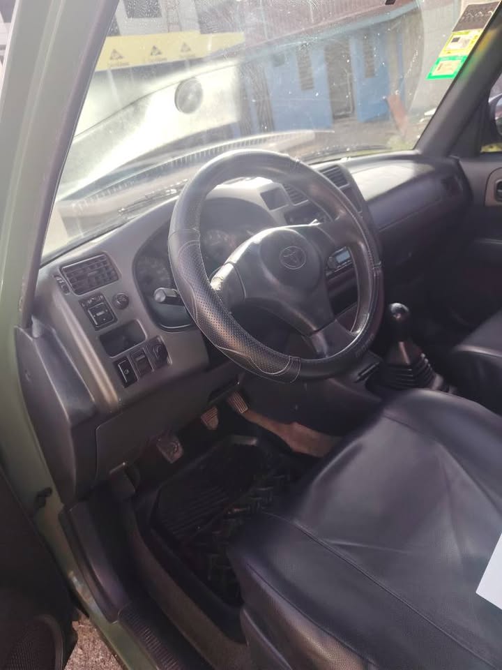 2000 Toyota RAV4 - foto 3