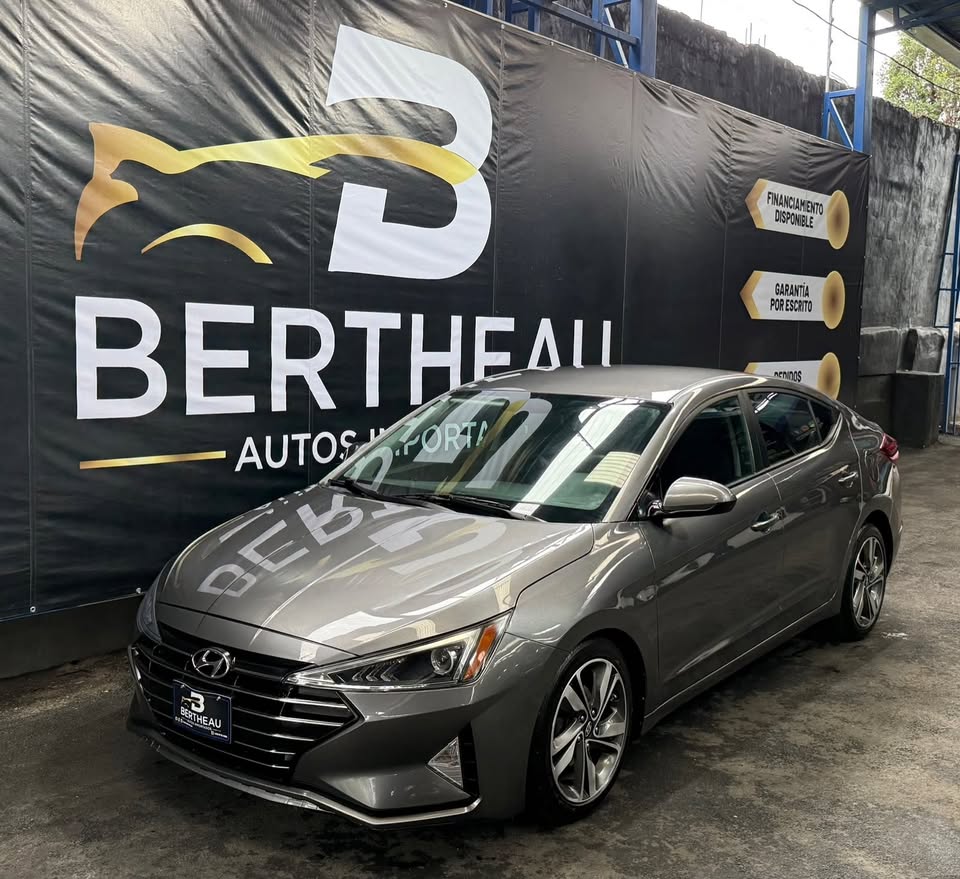 2019 Hyundai Elantra - foto 2