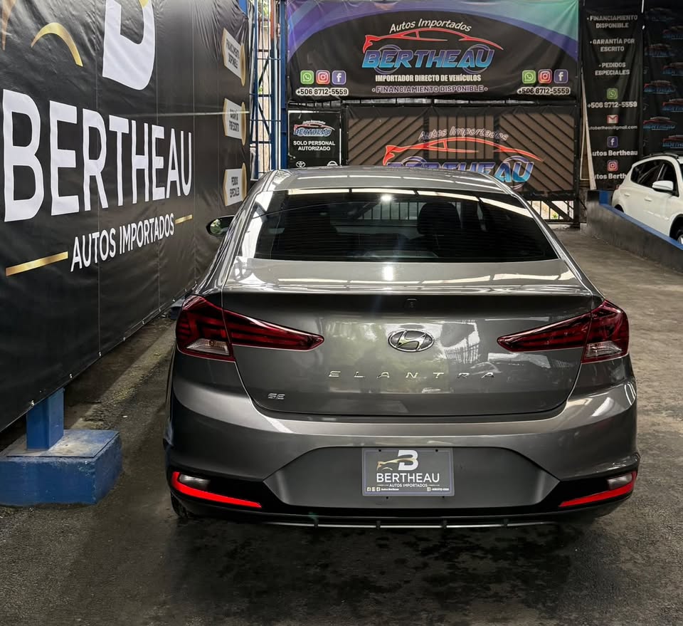 2019 Hyundai Elantra - foto 3