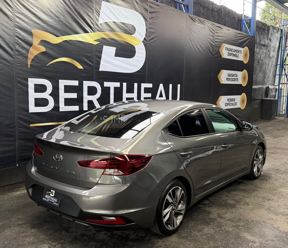 2019 Hyundai Elantra - foto 4