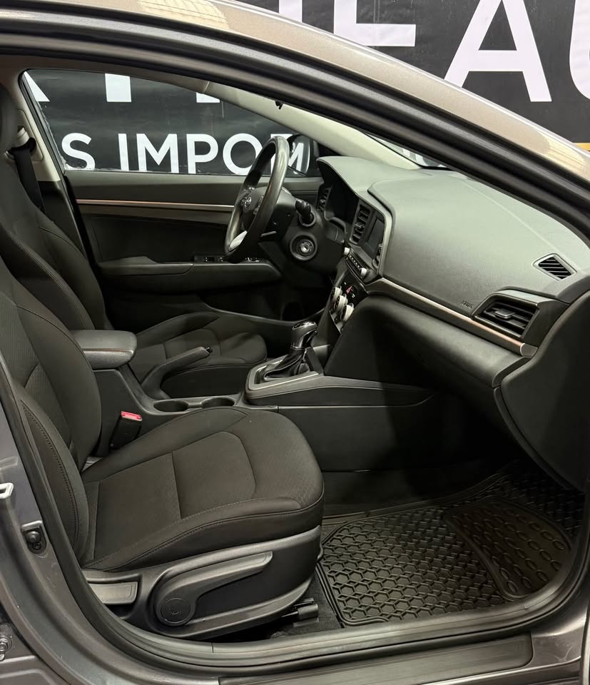 2019 Hyundai Elantra - foto 5