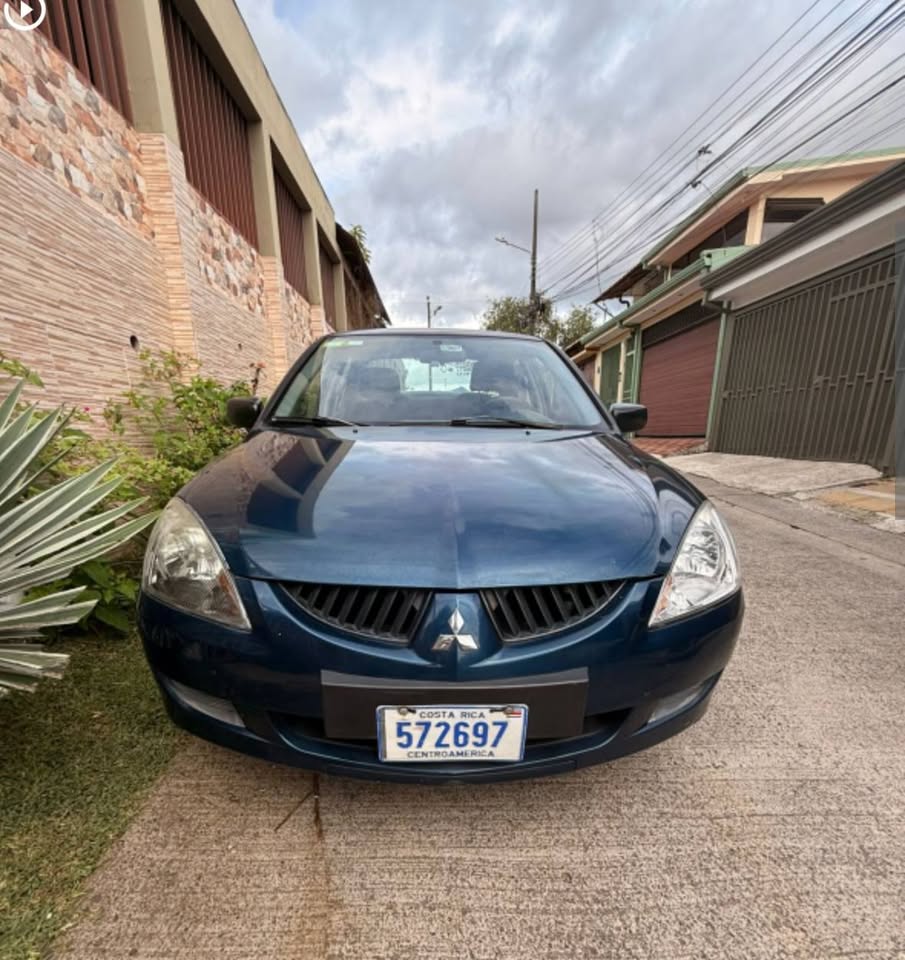 2005 Mitsubishi Lancer - foto 2