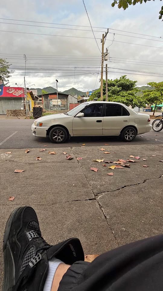 2001 Toyota Corolla - foto 3