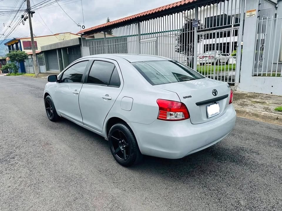 2008 Toyota Yaris - foto 5