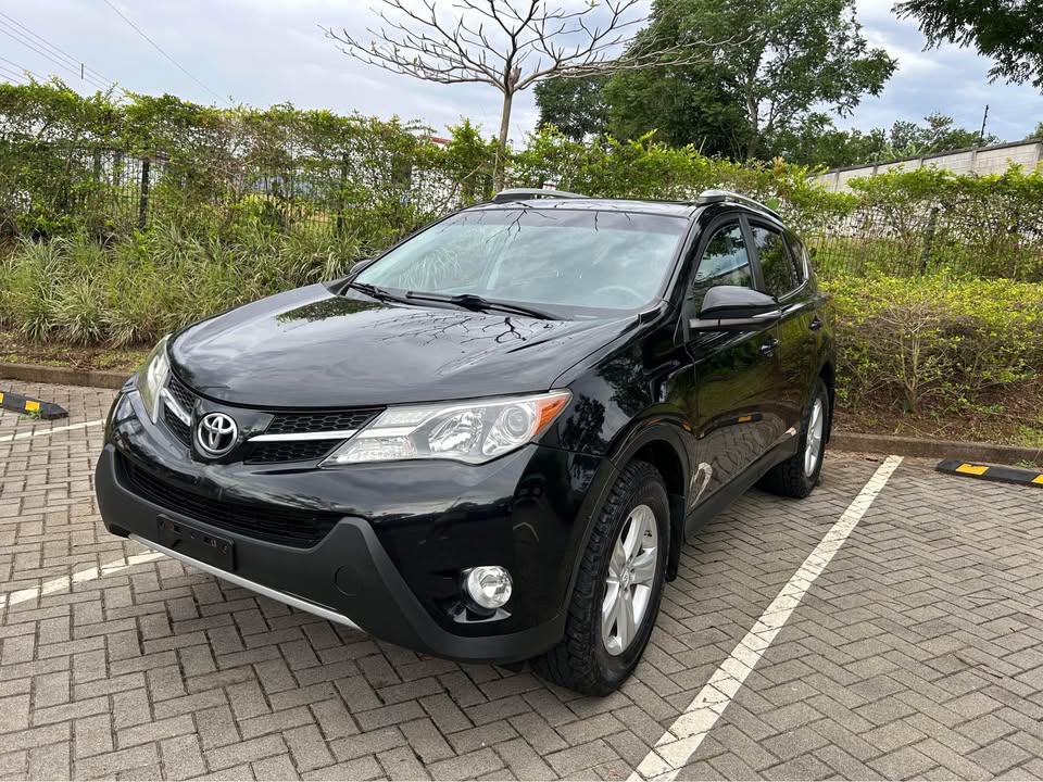 2013 Toyota RAV4 - foto 2
