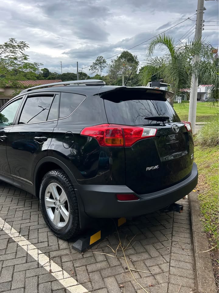2013 Toyota RAV4 - foto 3