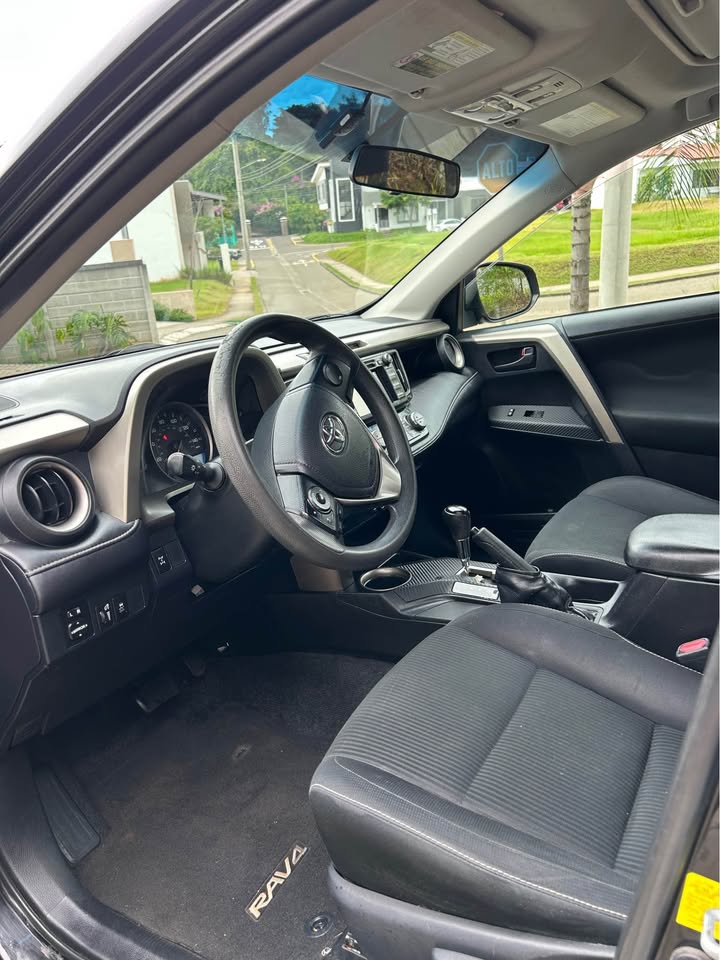 2013 Toyota RAV4 - foto 4