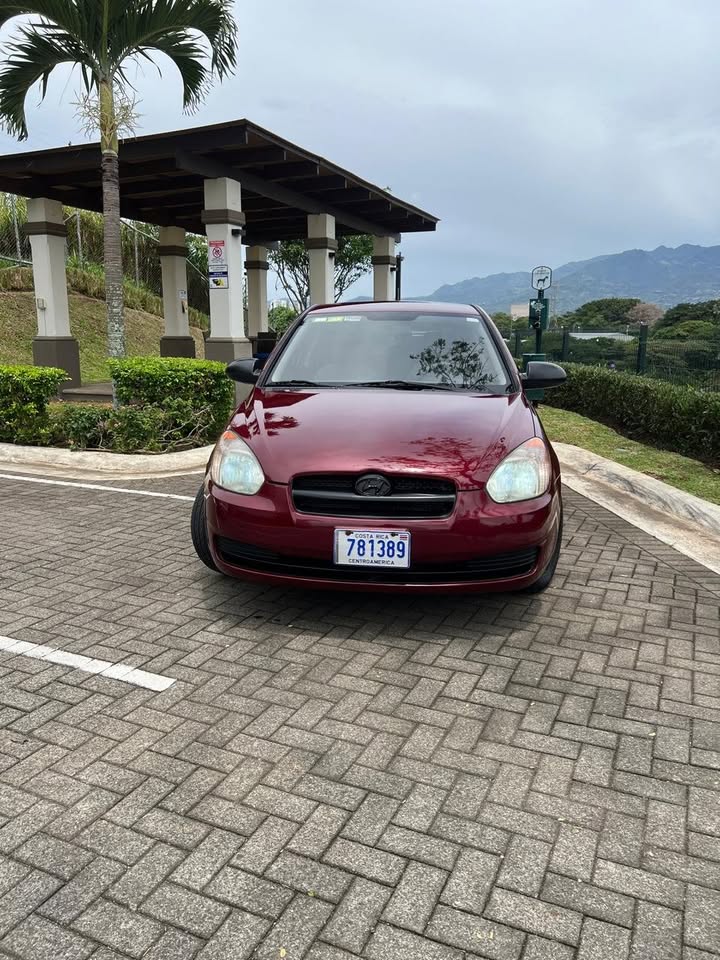 2007 Hyundai Accent - foto 2