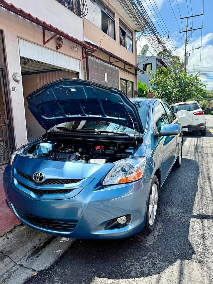2008 Peugeot 2008 - foto 1