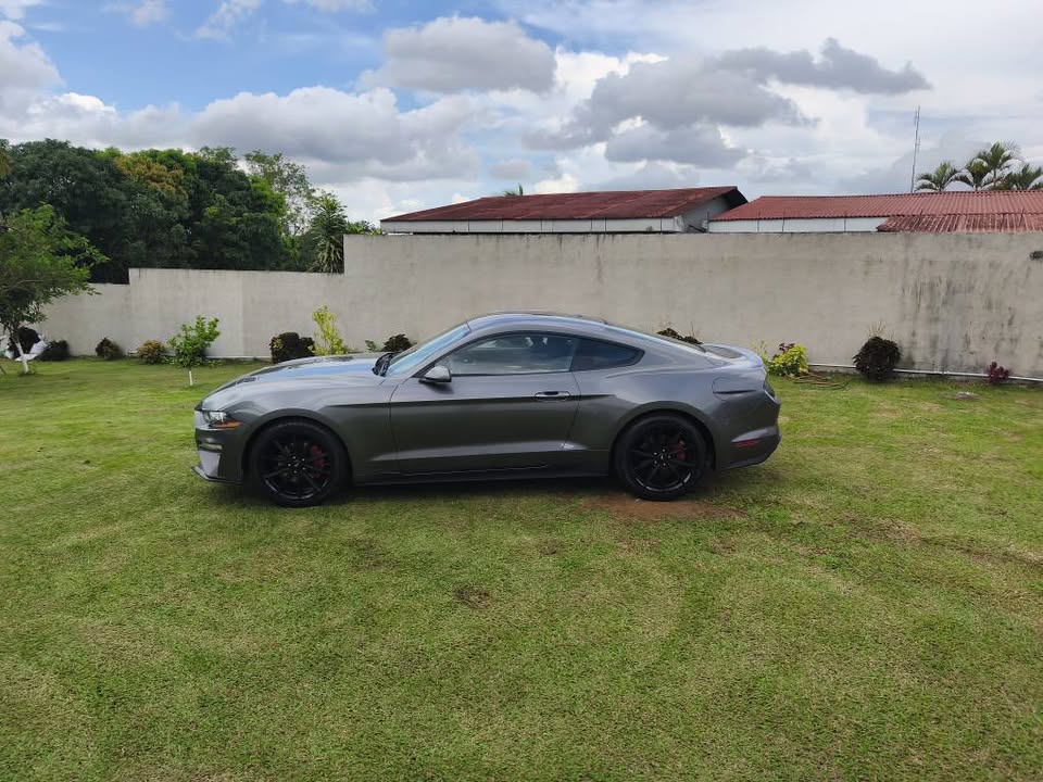 2020 Ford Mustang - foto 3