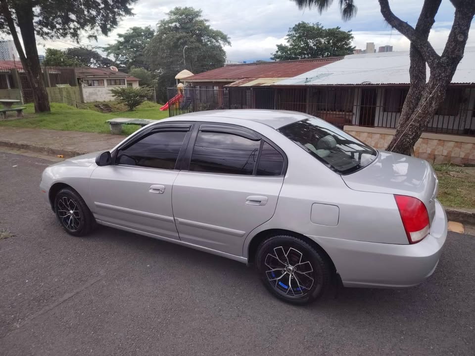 2001 Hyundai Elantra - foto 3