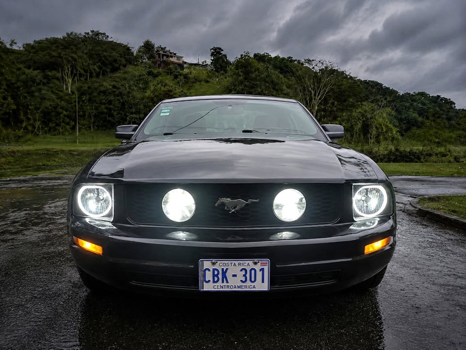 2008 Ford Mustang - foto 2