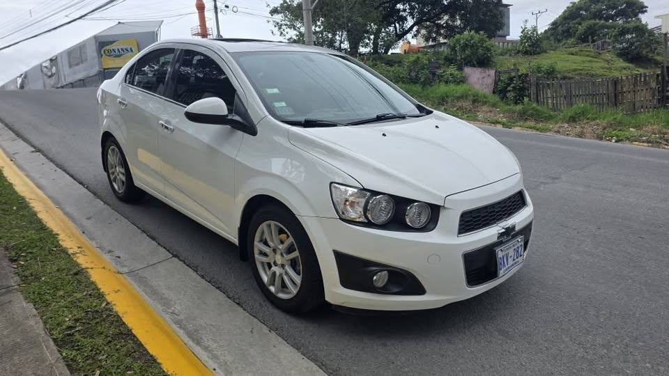 2016 Chevrolet Sonic - foto 3