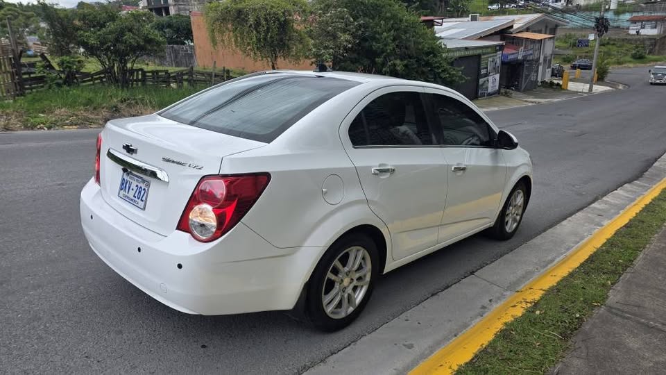 2016 Chevrolet Sonic - foto 4