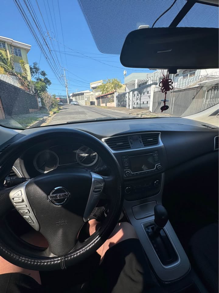 2016 Nissan Sentra - foto 4