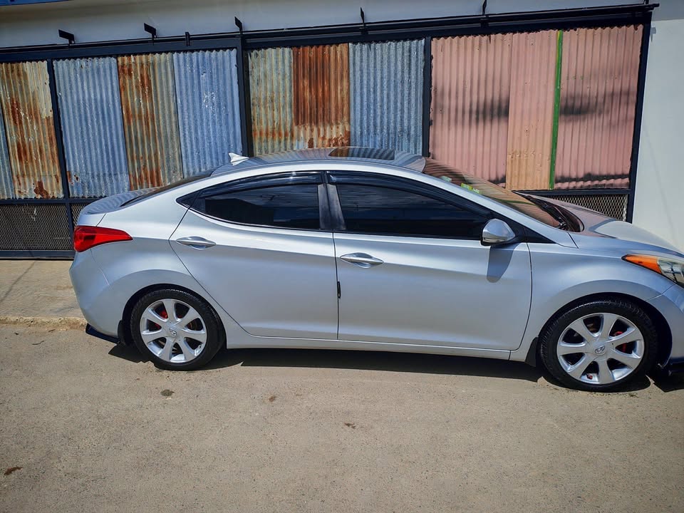 2013 Hyundai Elantra - foto 2