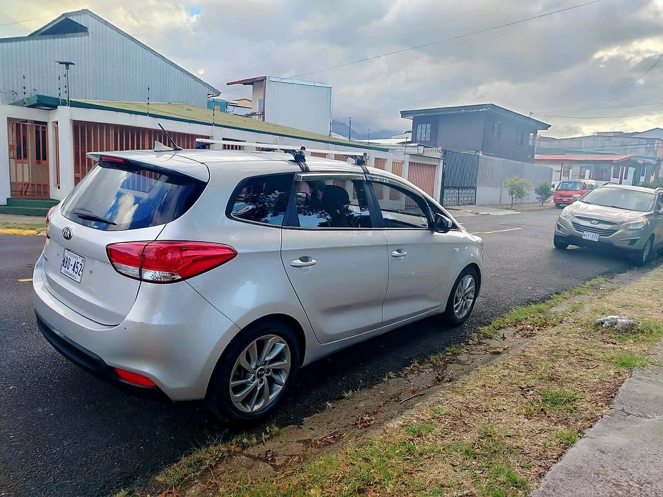 2014 Kia Carens - foto 5