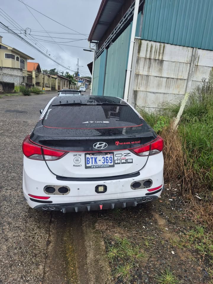 2016 Hyundai Elantra - foto 2