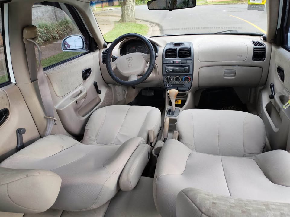 2005 Hyundai Accent - foto 3