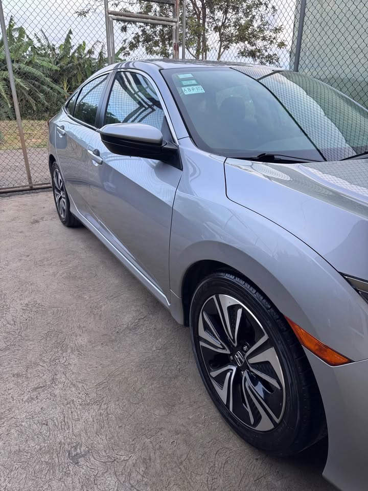 2017 Honda Civic - foto 2