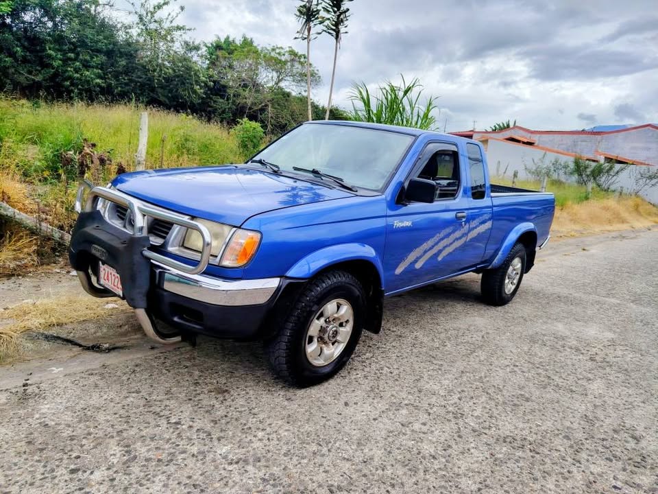 1998 Nissan Frontier - foto 2