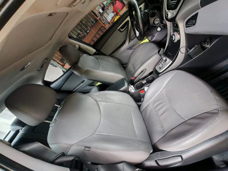 2012 Hyundai Elantra - foto 2