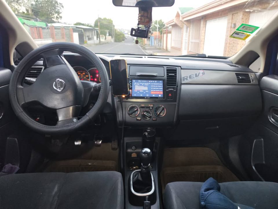 2009 Nissan Versa - foto 2