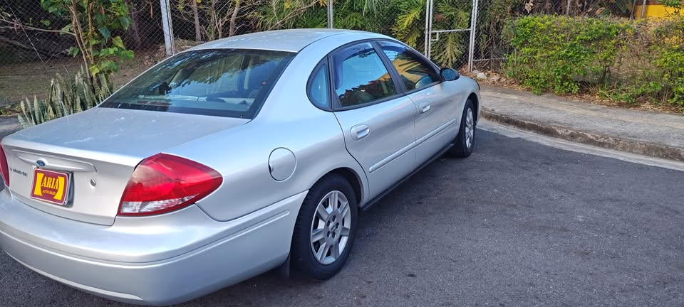2007 Ford Taurus - foto 2
