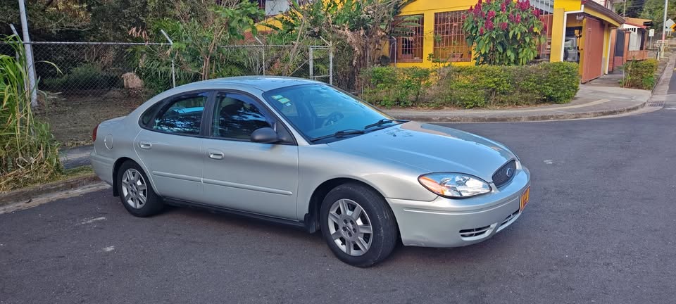 2007 Ford Taurus - foto 4