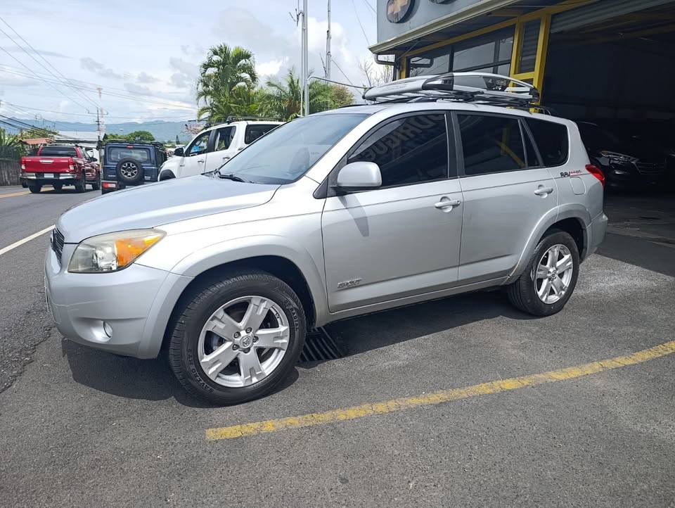 2006 Toyota RAV4 - foto 2