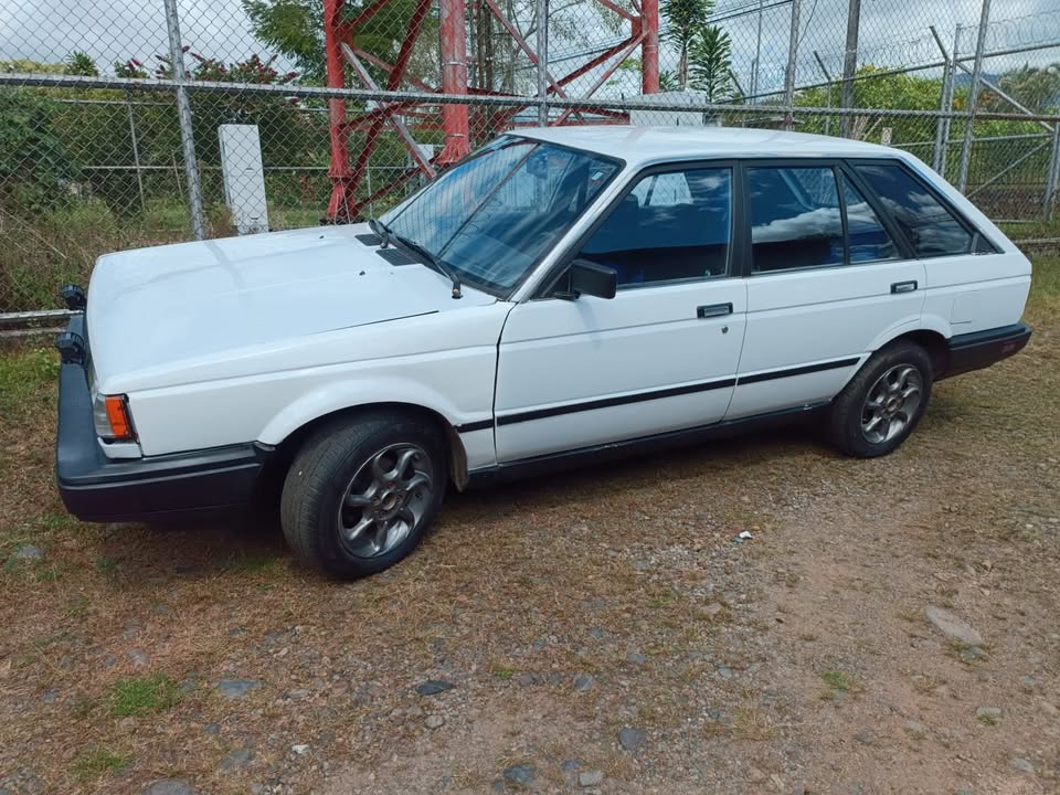 1987 Nissan Sentra - foto 2