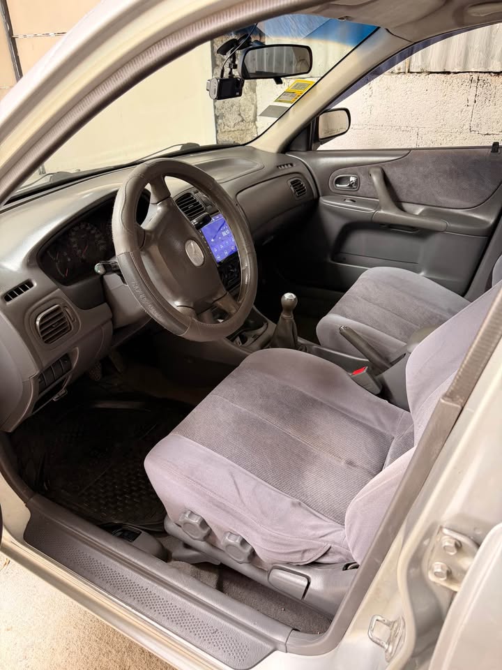 2001 Mazda 323 - foto 3