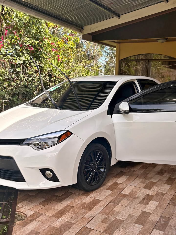 2015 Toyota Corolla - foto 2