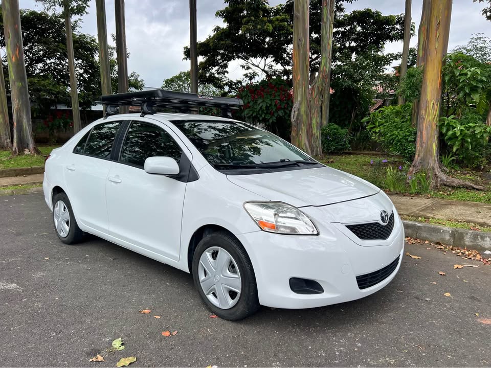 2012 Toyota Yaris - foto 3