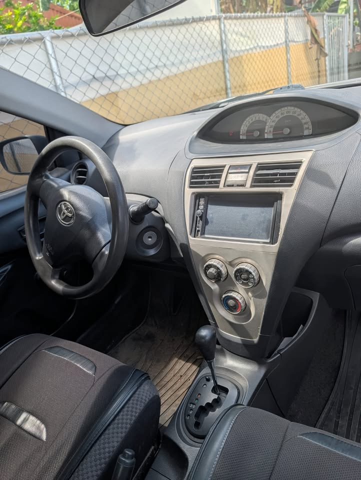 2007 Toyota Yaris - foto 2