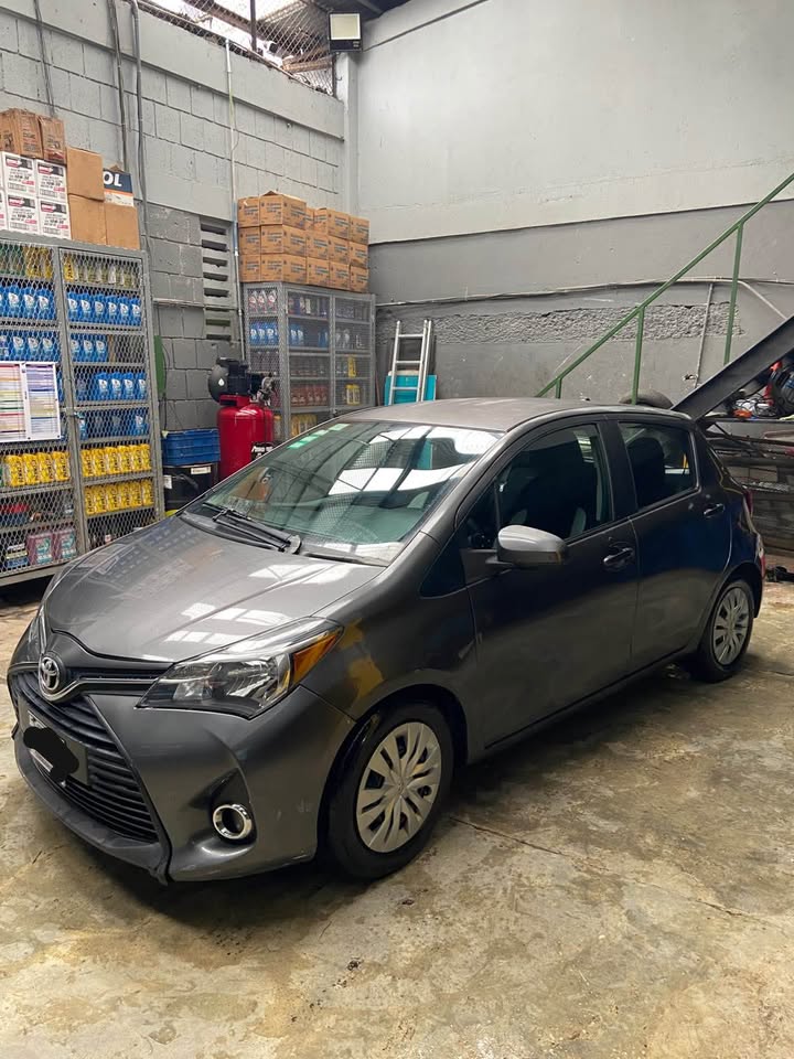 2015 Toyota Yaris - foto 2
