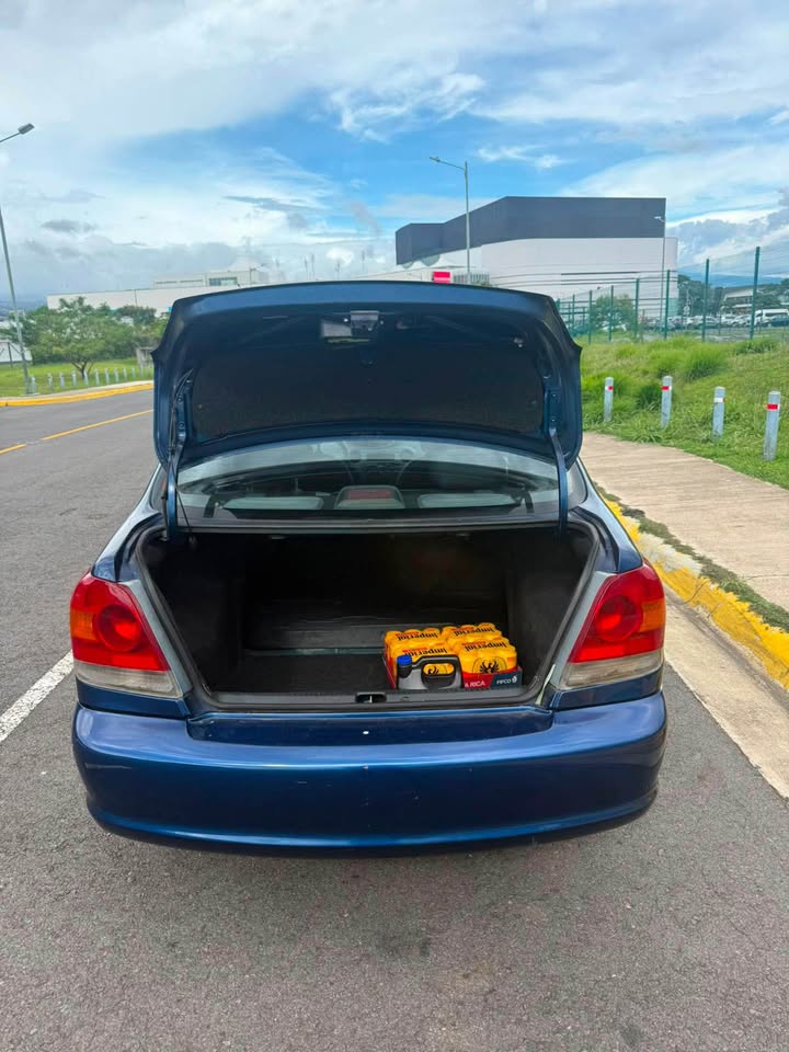 2003 Toyota Yaris - foto 4