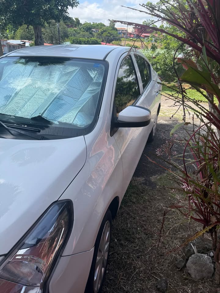 2018 Nissan Versa - foto 2