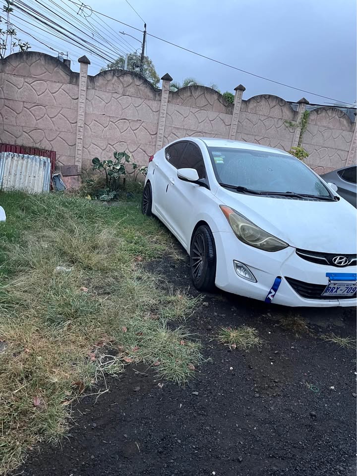 2013 Hyundai Elantra - foto 5