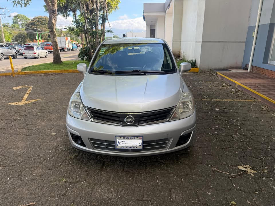 2009 Nissan Versa - foto 3