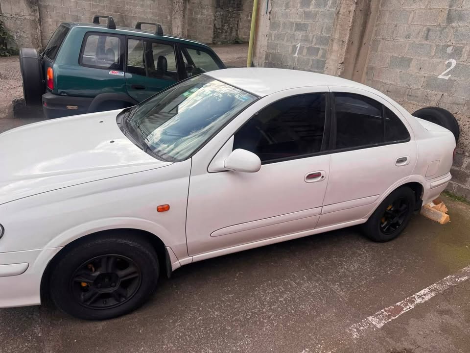 2002 Nissan Almera - foto 3