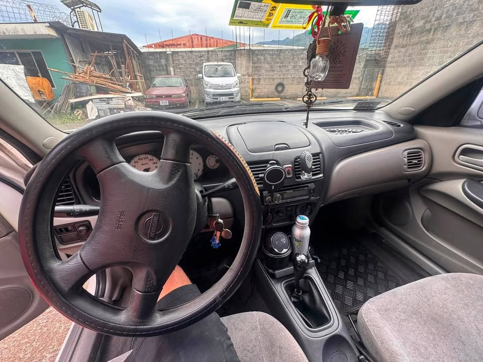 2002 Nissan Almera - foto 4