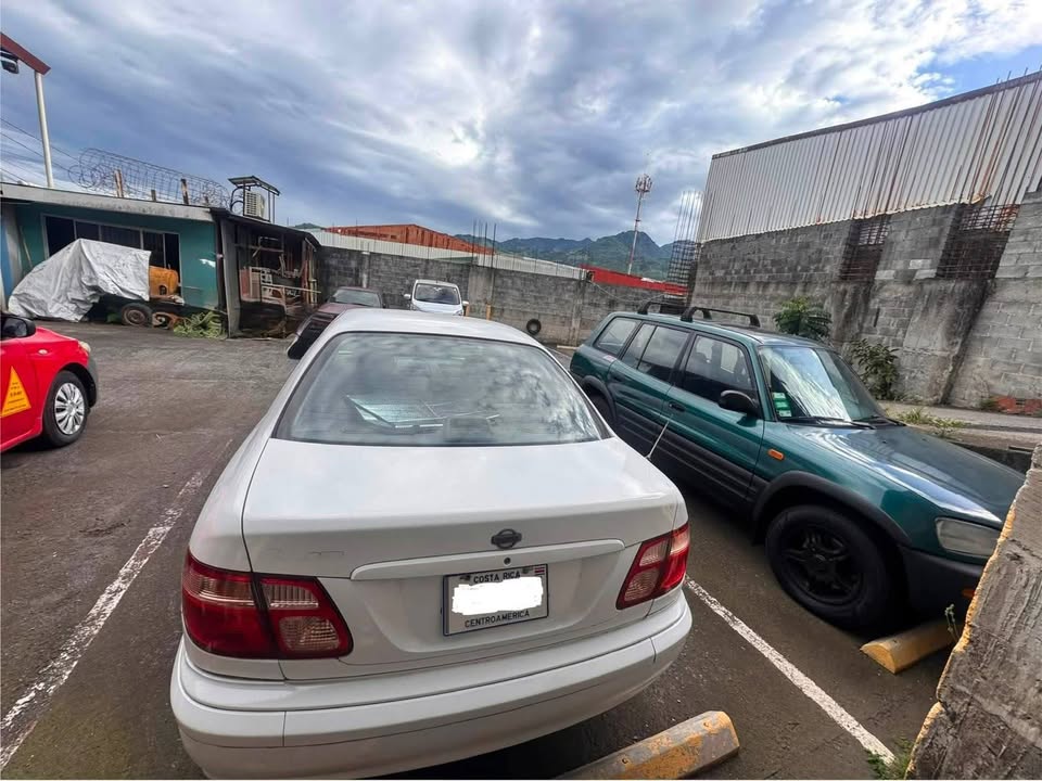 2002 Nissan Almera - foto 5