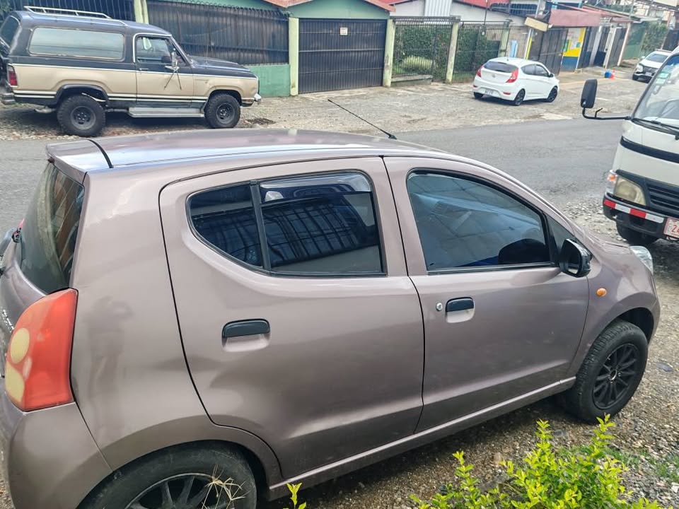 2011 Suzuki Celerio - foto 4