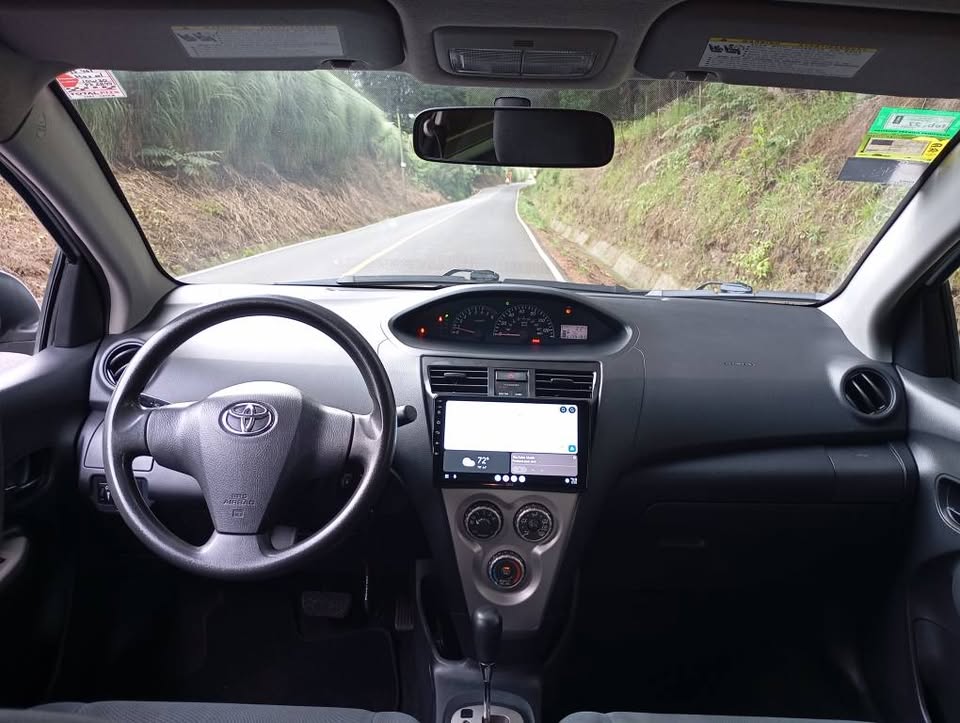 2010 Toyota Yaris - foto 3
