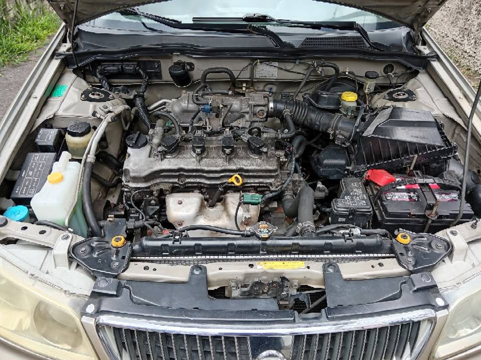 2004 Nissan Almera - foto 2